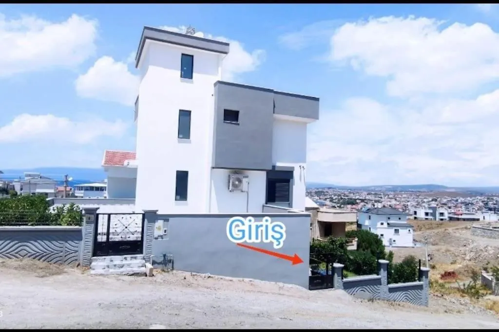 Bahce Kati Stuedyo Daire 1 Deniz Manzarali Seferihisar 0*,  Törökország